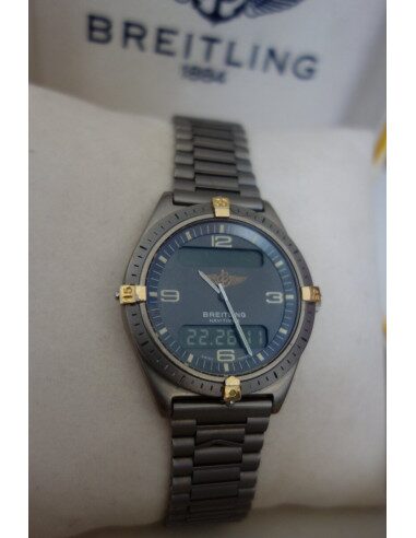 MONTRE BREITLING NAVITIMER TITANE