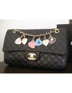 SAC CHANEL 2.55 NOIR A BRELOQUES