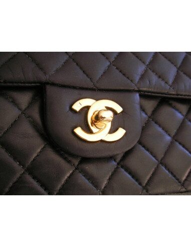 SAC CHANEL 2.55 NOIR A BRELOQUES
