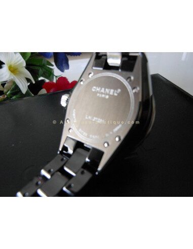 MONTRE CHANEL J12 CERAMIQUE QUARTZ H0682