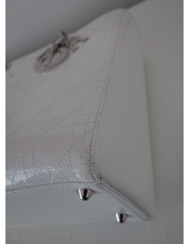 SAC LADY DIOR GM CUIR VERNI BLANC 