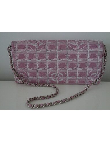 ENSEMBLE SAC, PORTE-FEUILLE ET TROUSSE CHANEL