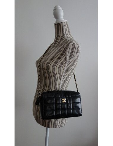 SAC CHANEL VINTAGE CUIR NOIR 