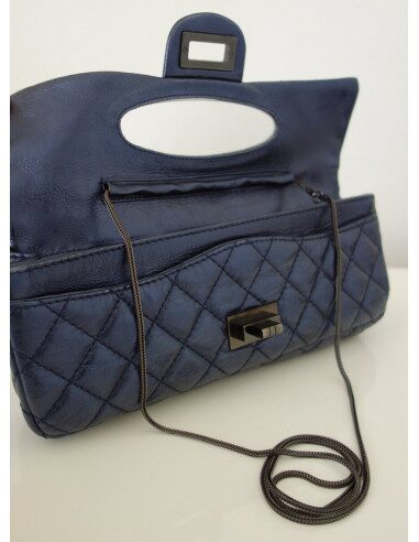 SAC CHANEL 2.55 BAGUETTE BLEU METALLIQUE