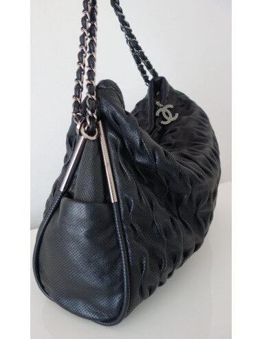 SAC CHANEL SHOPPING CUIR NOIR 