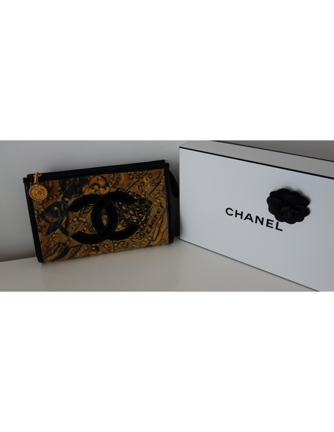 Trousse Chanel pas cher - Achat neuf et occasion