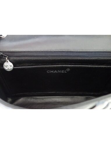 SAC CHANEL TIMELESS CUIR VERNI NOIR 