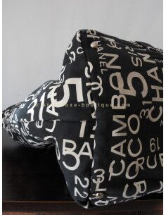 SAC CHANEL TOILE NOIR ET BLANC XXL 2
