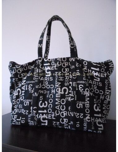 SAC CHANEL TOILE NOIR ET BLANC XXL