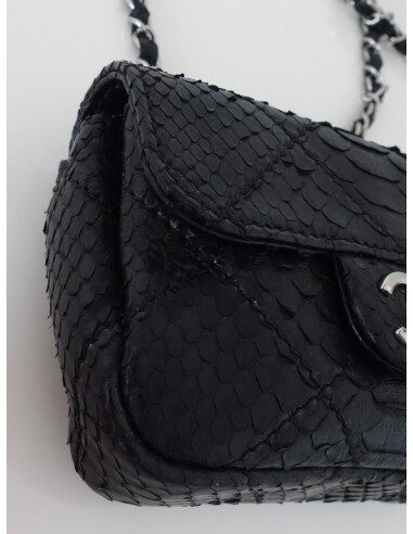PETIT SAC CHANEL TIMELESS PYTHON NOIR