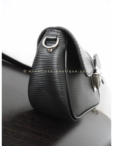 SAC / POCHETTE VUITTON MONTAIGNE