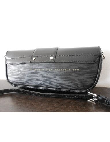 SAC / POCHETTE VUITTON MONTAIGNE