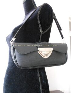 SAC / POCHETTE VUITTON MONTAIGNE