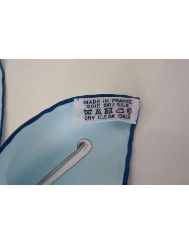 CARRE GEANT HERMES