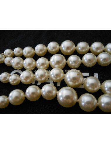 COLLIER / SAUTOIR CHANEL EN PERLES