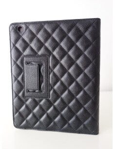 POCHETTE TABLETTE CHNAEL 2