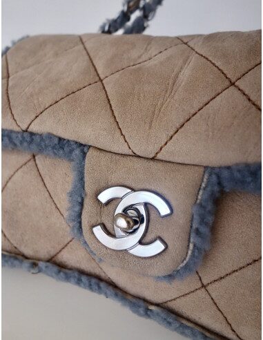 Sac Chanel Classique shearling