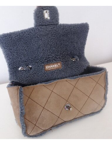Sac Chanel Classique shearling