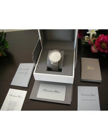 MONTRE D DE DIOR Petit ou grand modèle
