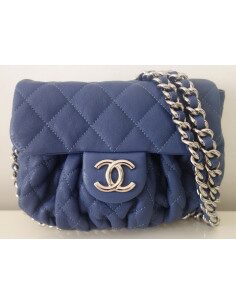 Sac Chanel chain around