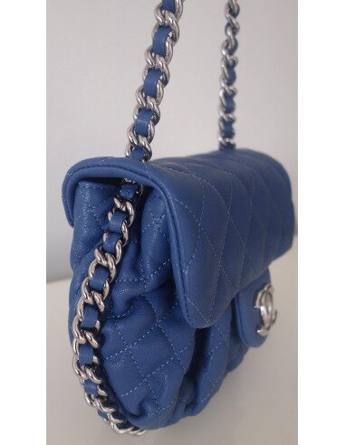 Sac Chanel chain around