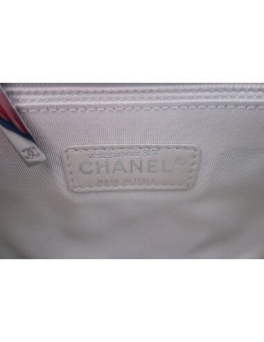 Sac Chanel chain around
