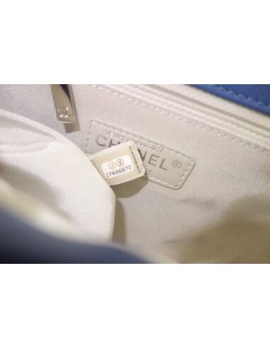 Sac Chanel chain around