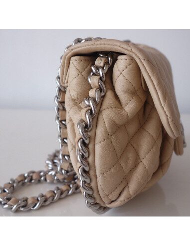 Sac Chanel chain around