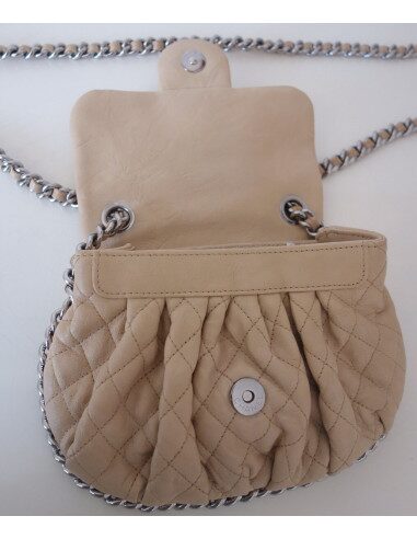 Sac Chanel chain around