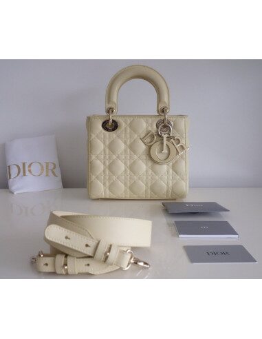 Sac Lady Dior jaune pâle