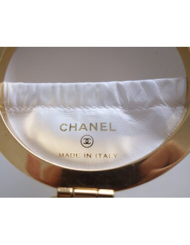 Minaudière sphère Chanel