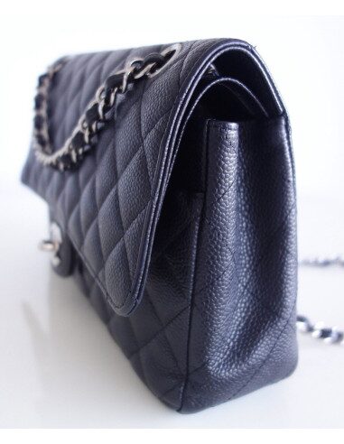 Sac Chanel Classique médium caviar