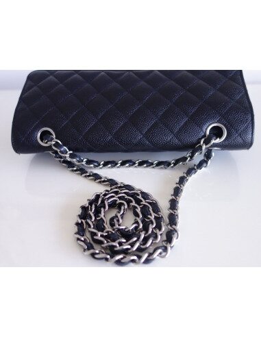 Sac Chanel Classique médium caviar