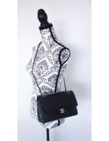 Sac Chanel Classique médium caviar