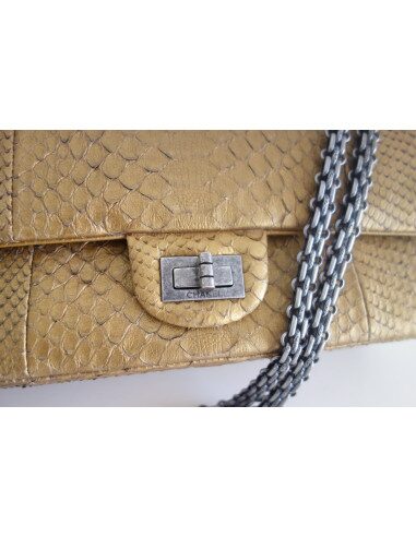 Sac Chanel 2.55 python doré