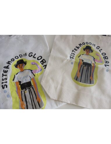 Tee-shirt Dior avec son Tote bag