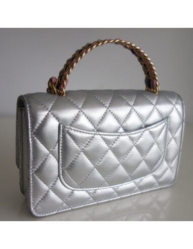 WOC Chanel limitée