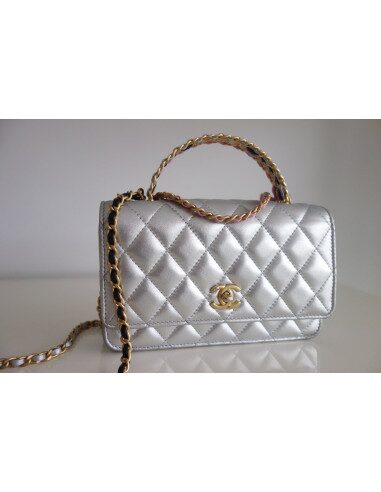 WOC Chanel limitée