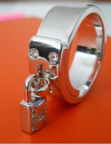 BAGUE NEW KELLY HERMES DIAMANTS ET OR BLANC 