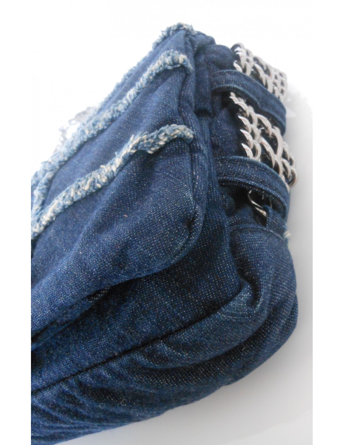 Sac En Jean Chanel  64 en vente sur 1stDibs  sac chanel jean bleu sac  chanel en jean prix sac chanel jeans