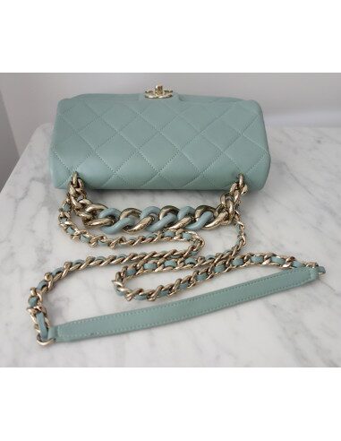 Sac Chanel médium agneau médium