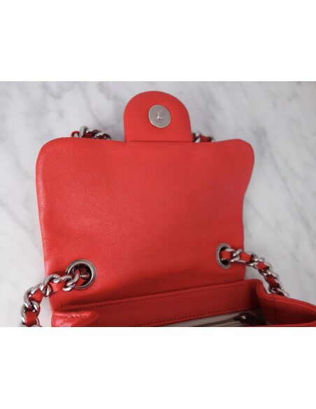 Sac Chain around Chanel rouge