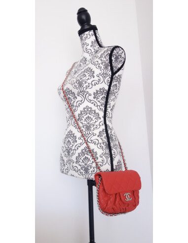 Sac Chain around Chanel rouge