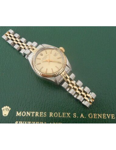MONTRE ROLEX FEMME OYSTER PERPETUAL DATE 