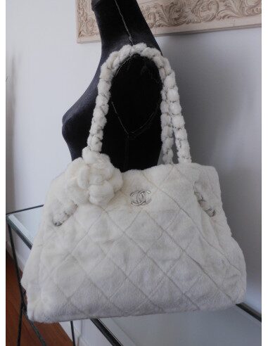 SAC CHANEL FAUSSE FOURRURE CAMELIA