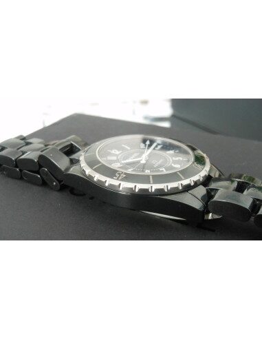 MONTRE CHANEL J12 38mm H0685