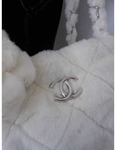 SAC CHANEL FAUSSE FOURRURE CAMELIA