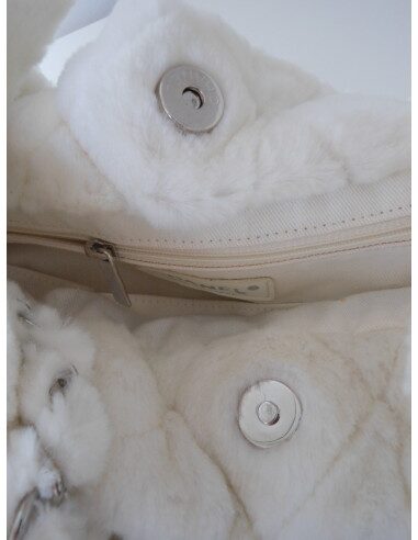 SAC CHANEL FAUSSE FOURRURE CAMELIA