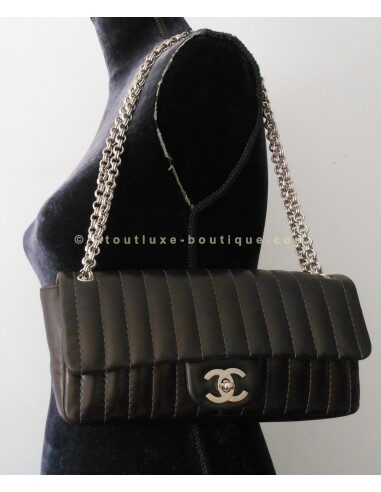 SAC CHANEL TIMELESS BAGUETTE MARRON