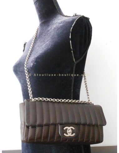 SAC CHANEL TIMELESS BAGUETTE MARRON